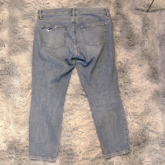 GAP Petite Mid Rise Distressed Skinny Ankle Jeans. Size 29/8P - Picture 8 of 8